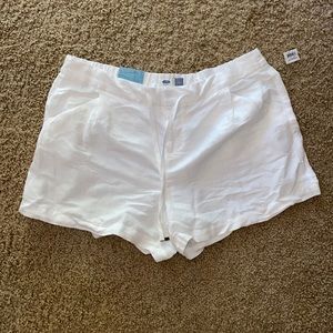 BRAND NEW OLD NAVY women’s white linen shorts